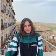 Soy psicóloga educativa por lo que mi especialidad son las necesidades especiales. Además de apoyo escolar, puedo impartir clases de inglés o música.